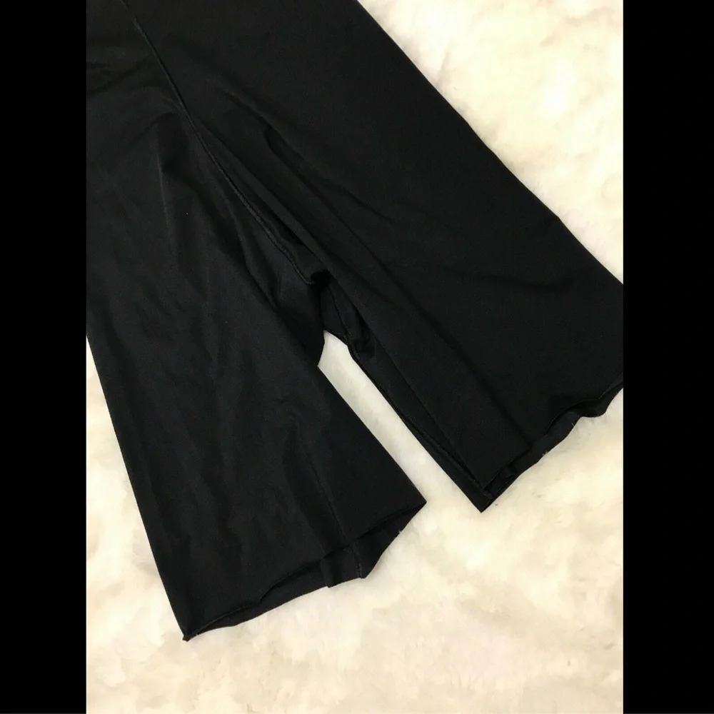 NEW‎ Spanx 'Thinstincts' High-Waist Mid-Thigh Short Shaper Black [Sz Medium ]